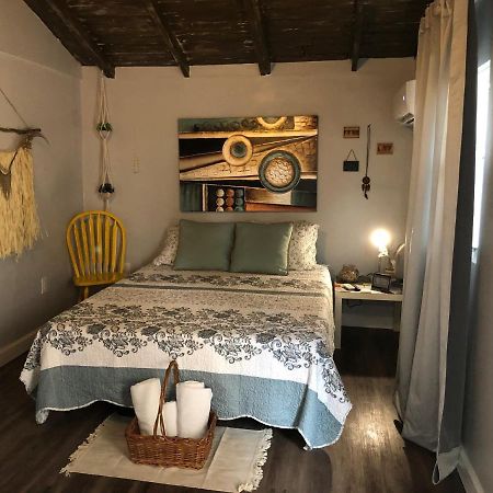 Private And Secluded Studio In Little Havana - 6V Miami Exterior foto